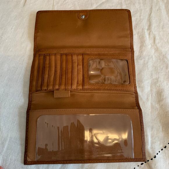 Fossil Genuine Leather Button Closure Flap Wallet Clutch Card Holder Tan Boho - Picture 6 of 16